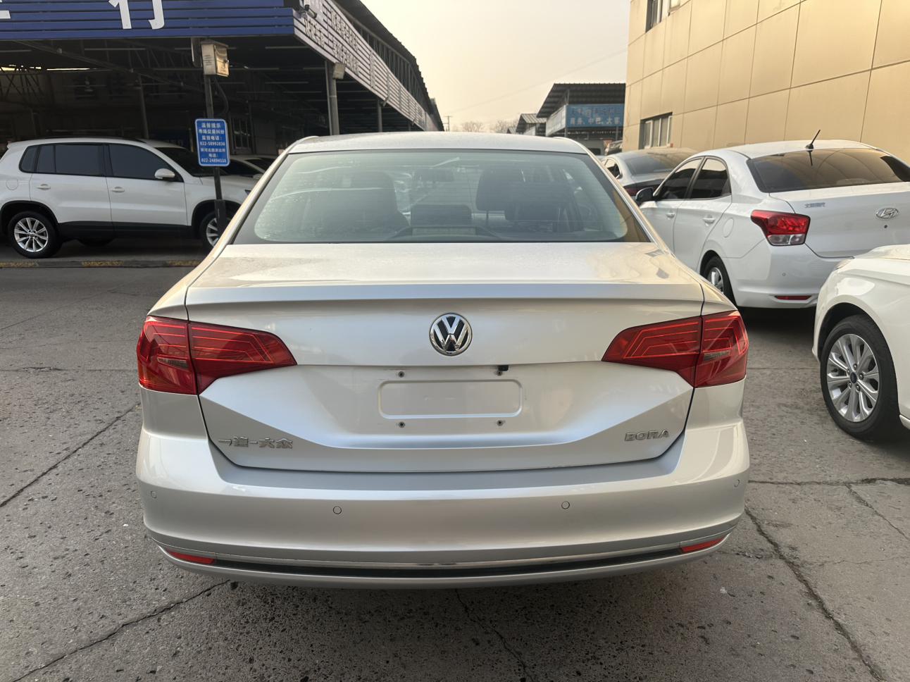 Volkswagen Bora 2017 thumb 3