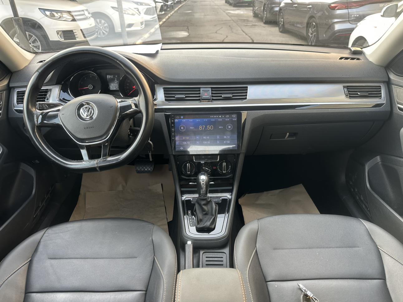 Volkswagen Bora 2017 thumb 6