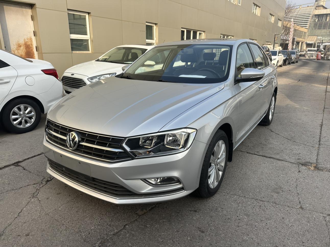 Volkswagen Bora 2017 thumb 11