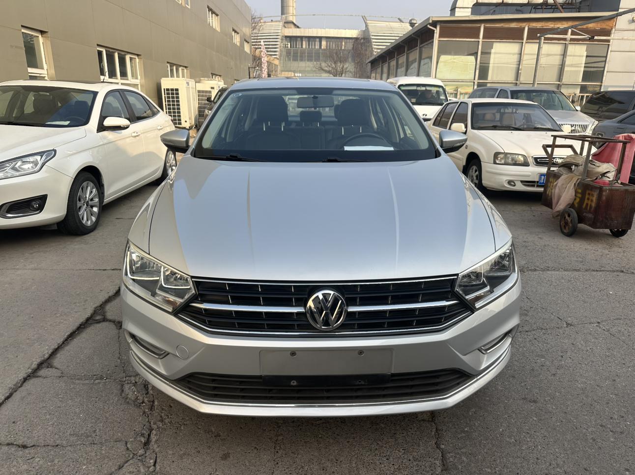 Volkswagen Bora 2017 thumb 12