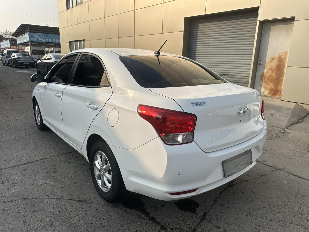 Hyundai Solaris 2019 thumb 2