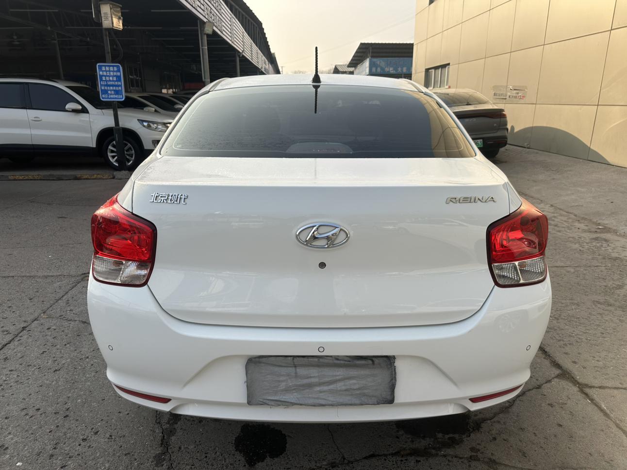 Hyundai Solaris 2019 thumb 3