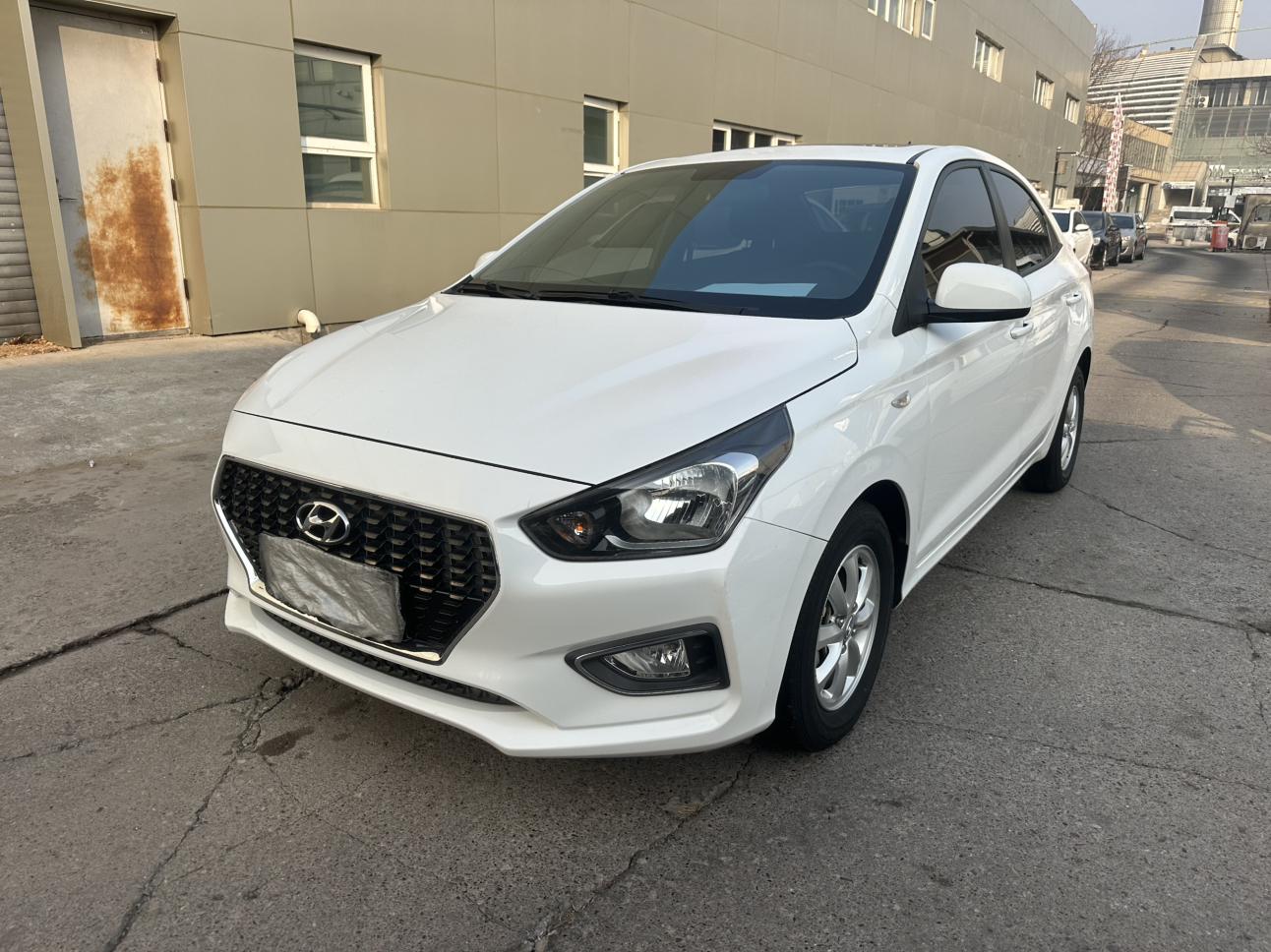 Hyundai Solaris 2019 thumb 11