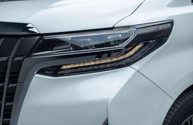 Toyota Alphard 2021 thumb 4