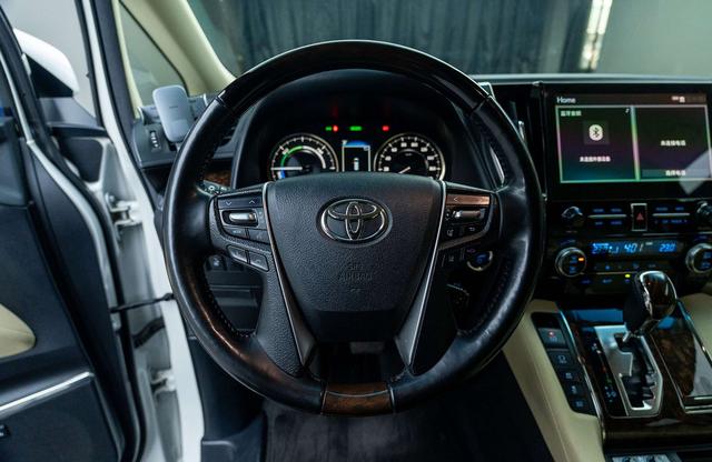 Toyota Alphard 2021 thumb 10