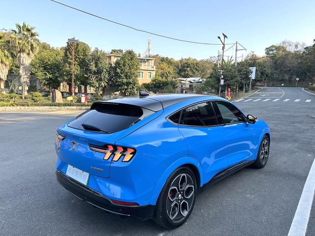 Ford Mustang Mach-E 2021 thumb 2