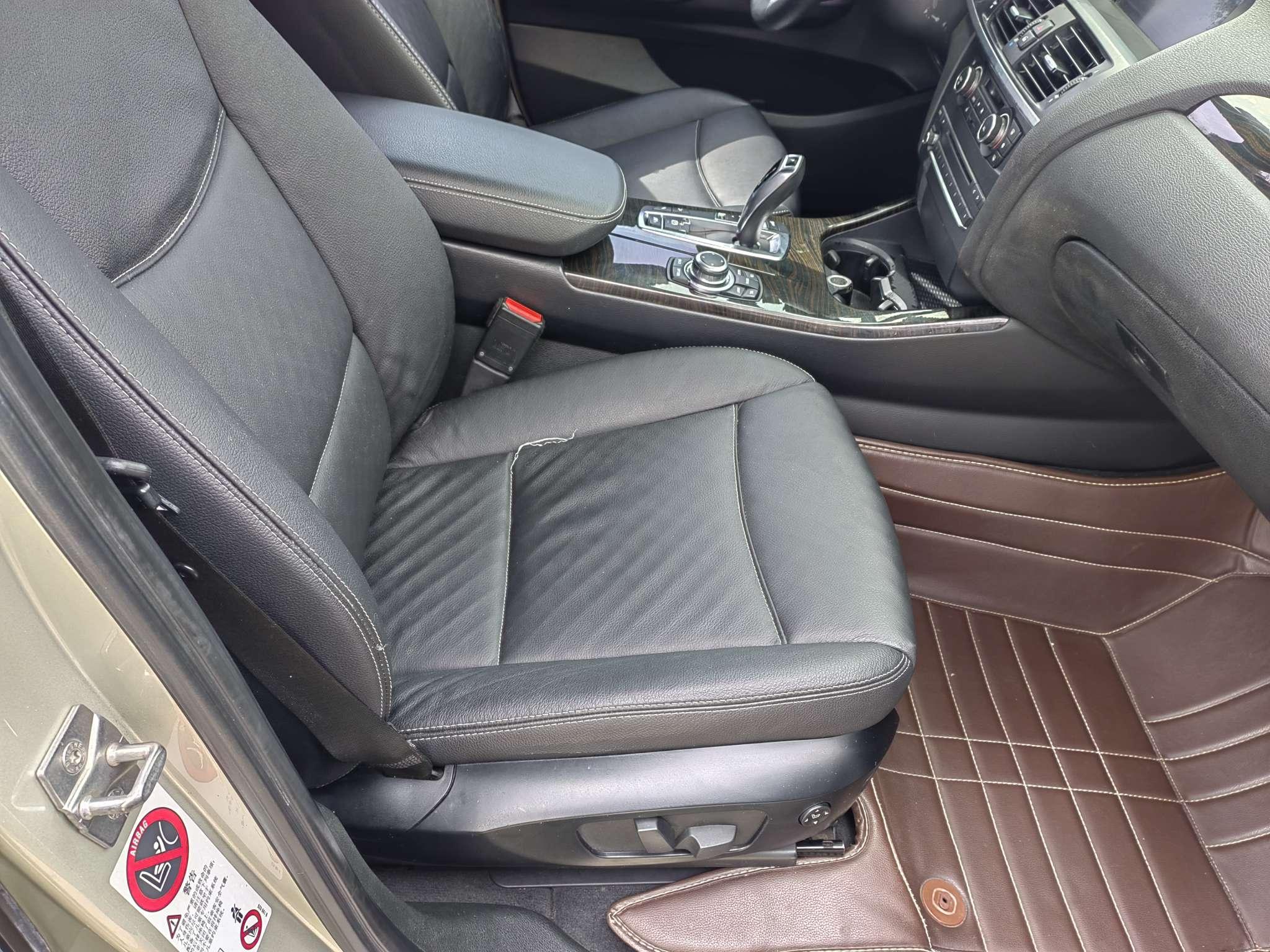 BMW X3 2012 thumb 6