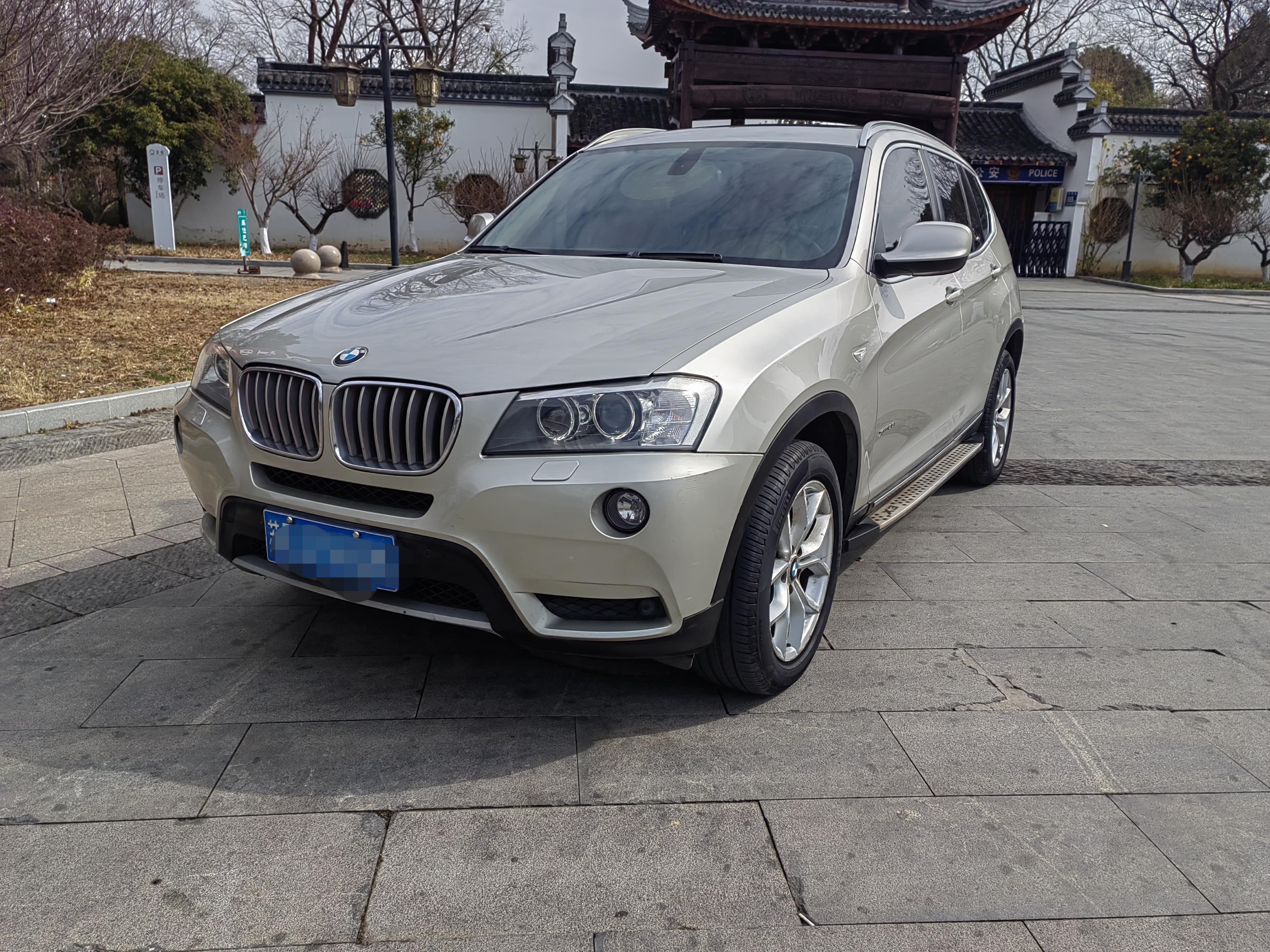 BMW X3 2012 thumb 8