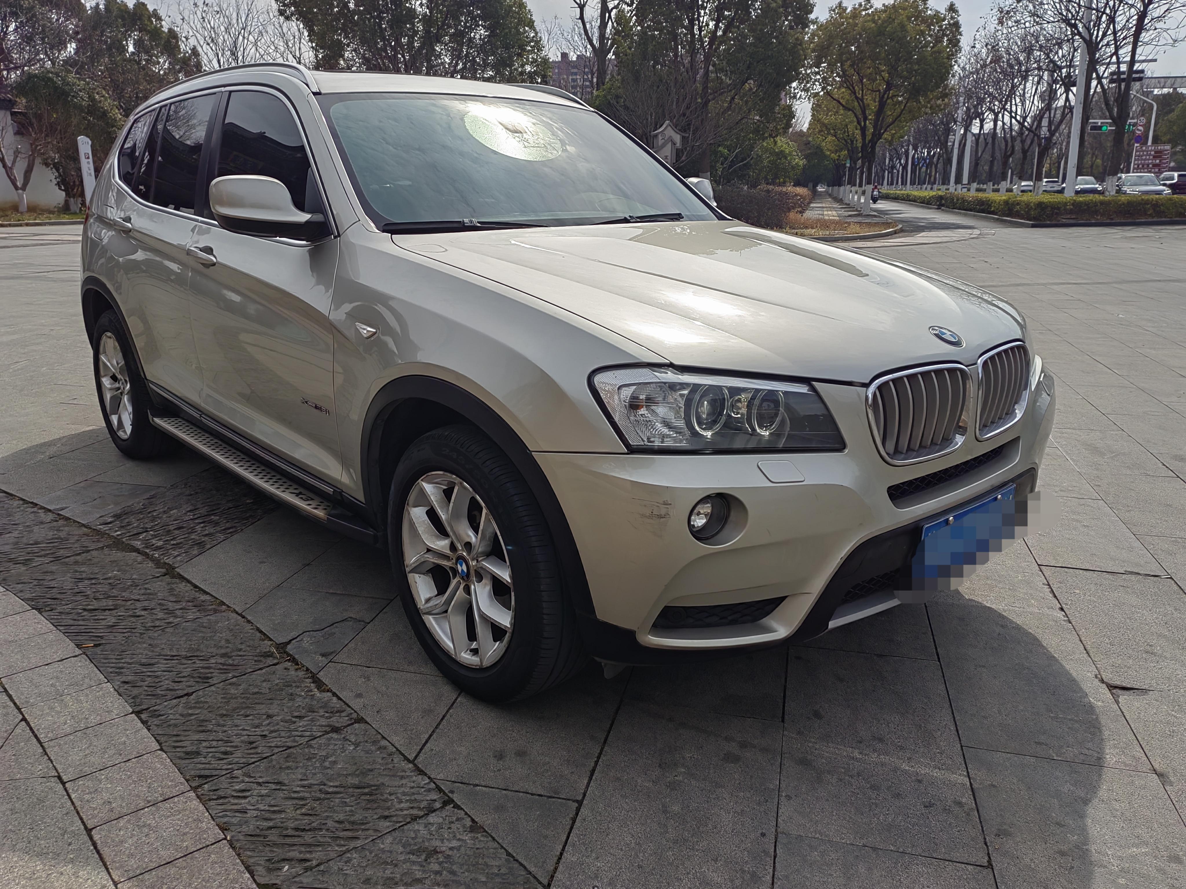 BMW X3 2012 thumb 10