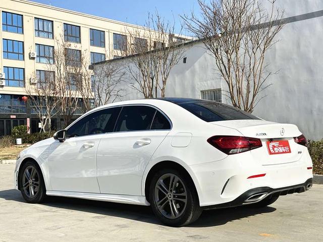 Mercedes-Benz A-Class 2020 thumb 3