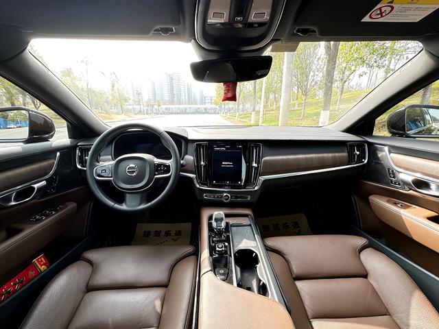 Volvo S90 2024 thumb 2