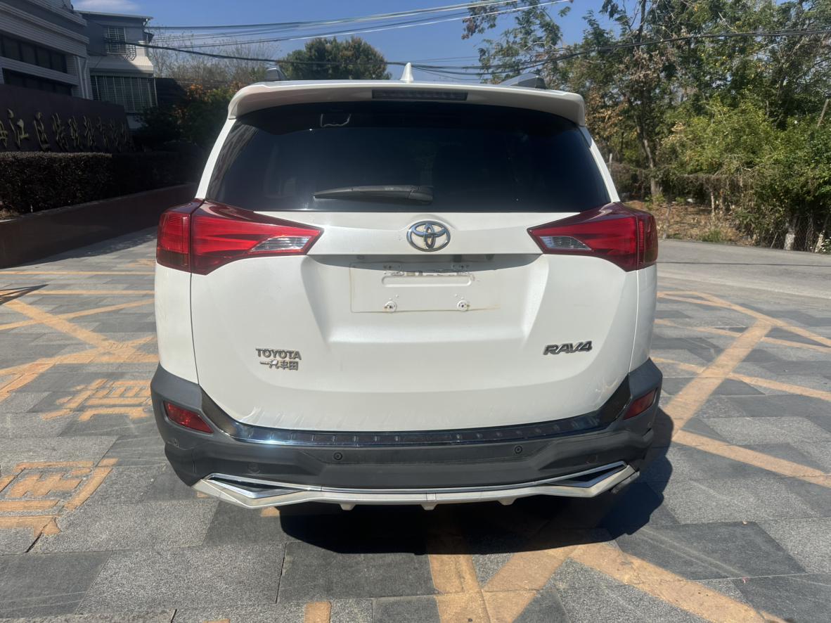 Toyota RAV4 2016 thumb 3