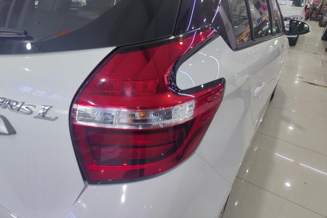 Toyota Yaris 2016 thumb 11