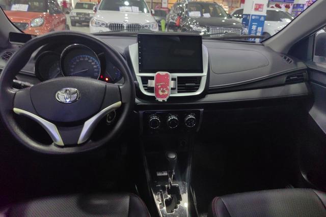 Toyota Yaris 2016 thumb 12