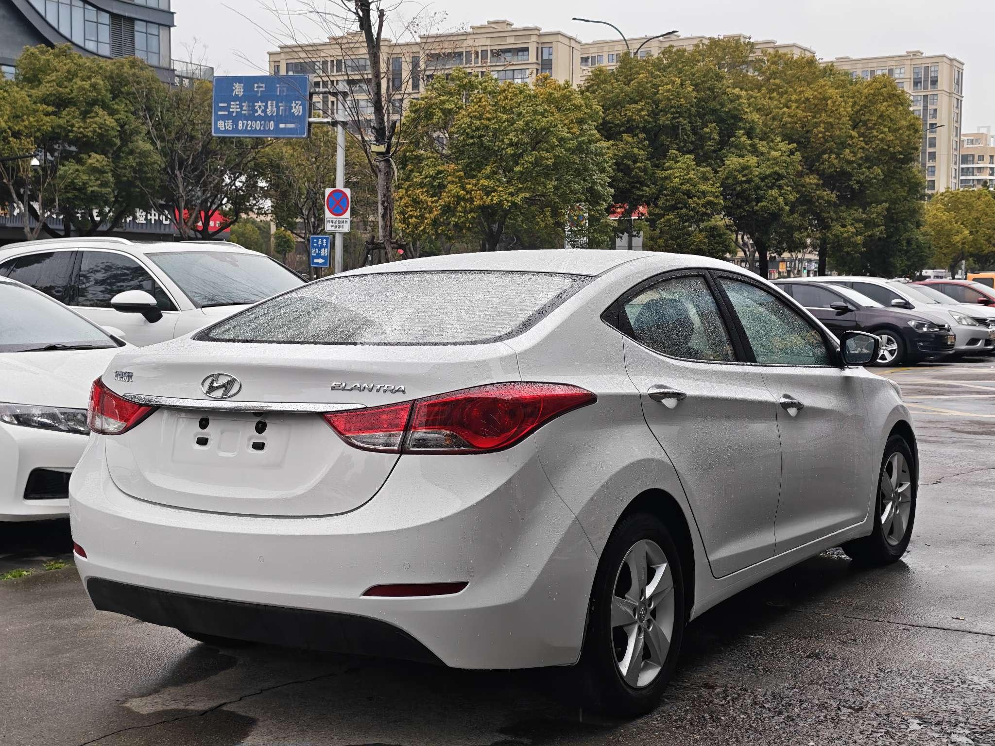 Hyundai Elantra 2013 thumb 3