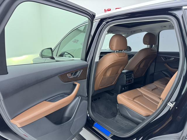 Audi Q7 2021 thumb 12