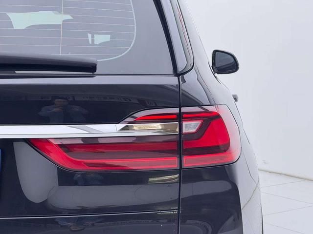 BMW X7 2022 thumb 6