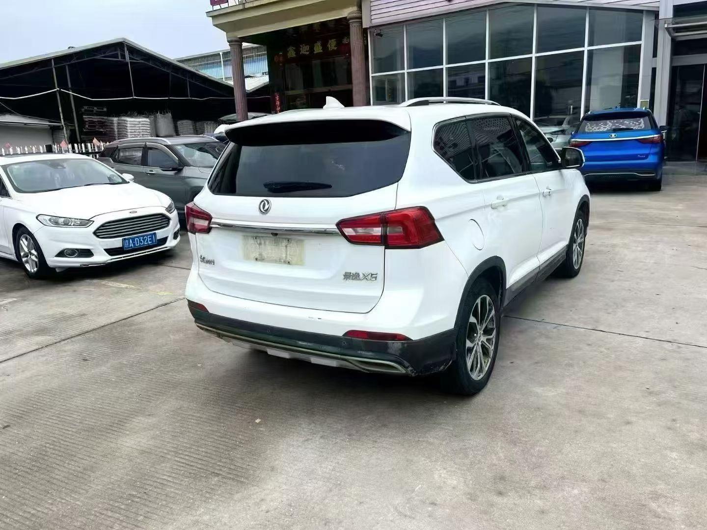 Dongfeng Fengxing X5 2017 thumb 4