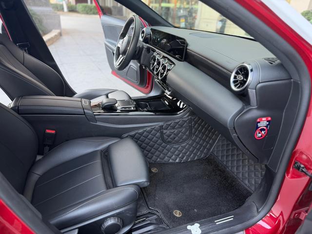 Mercedes-Benz A-Class 2022 thumb 3