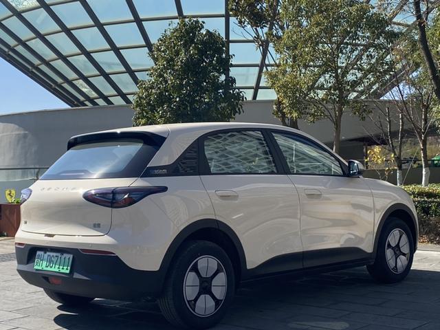 Geely Galaxy Starwish 2025 thumb 6