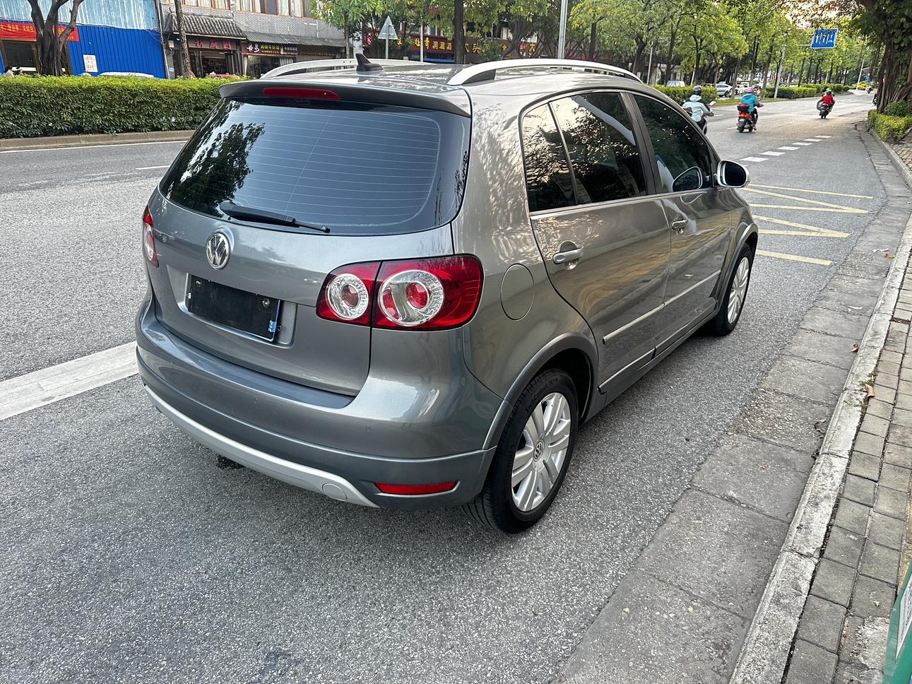 Volkswagen Golf 2012 thumb 3