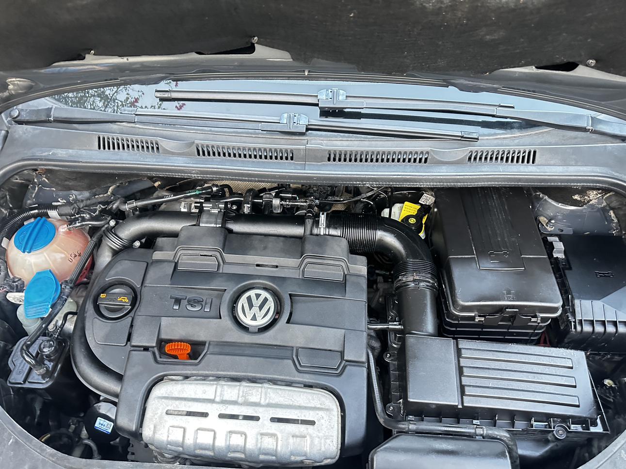 Volkswagen Golf 2012 thumb 4