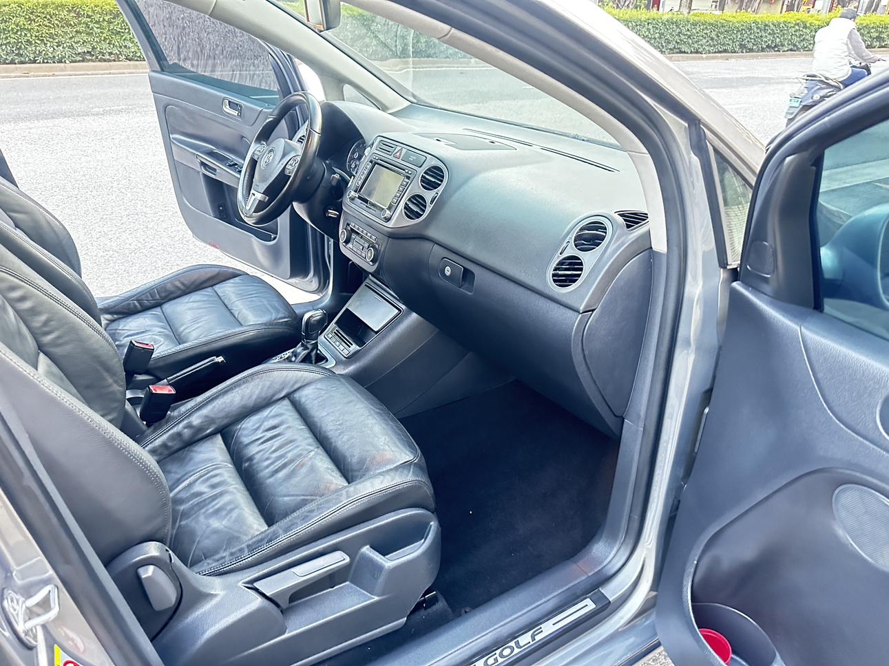 Volkswagen Golf 2012 thumb 7