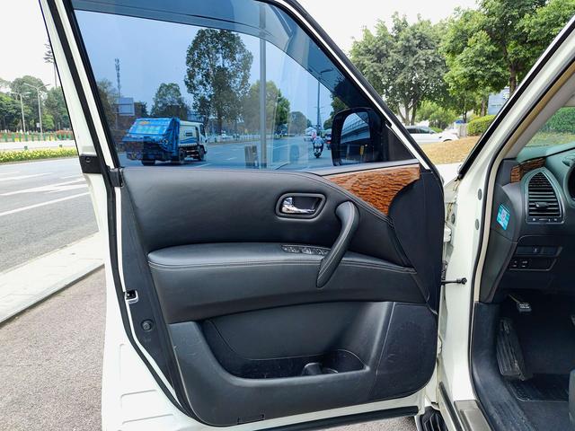 Nissan Patrol 2019 thumb 8