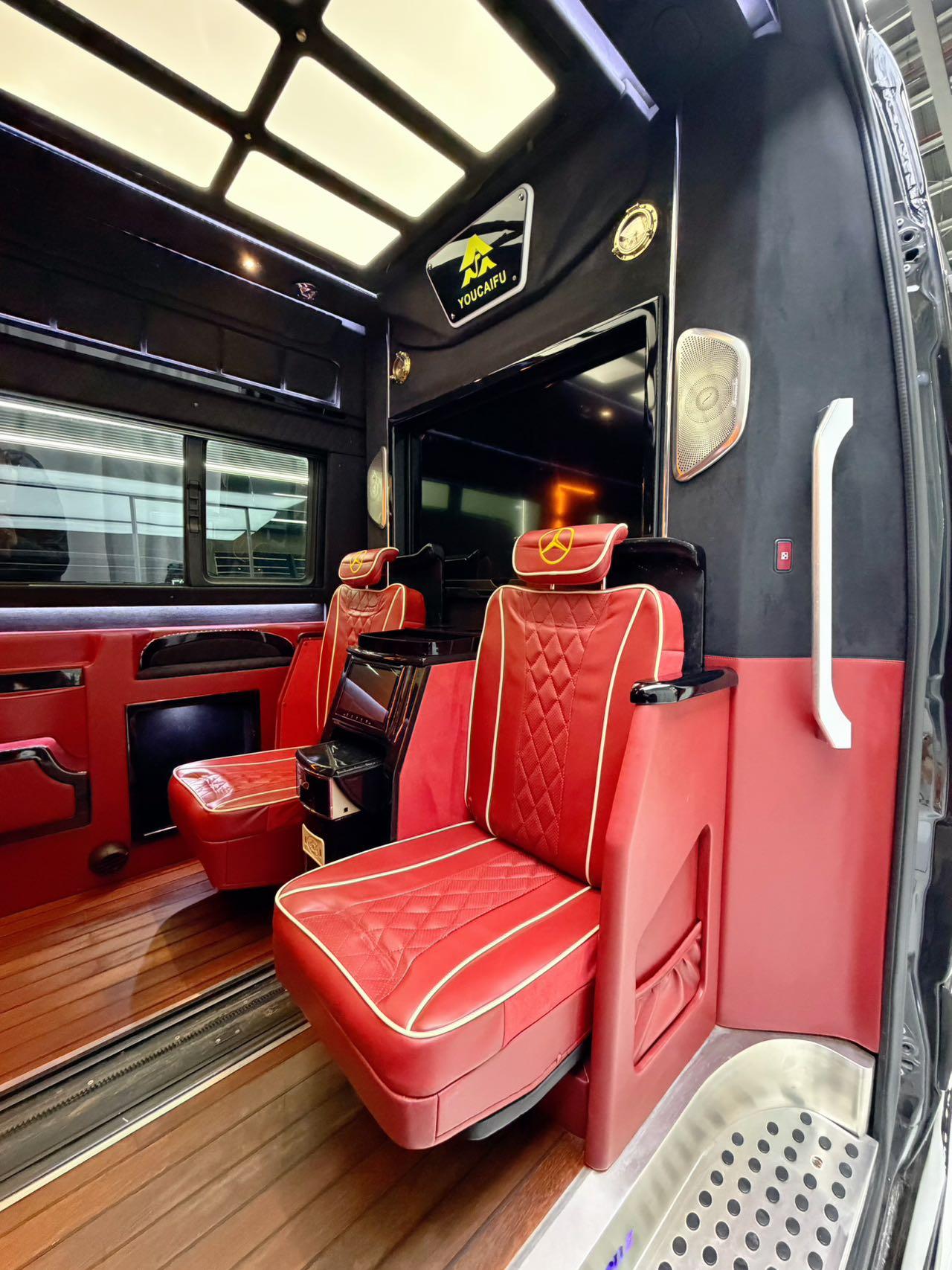 Mercedes-Benz Sprinter 2018 thumb 6