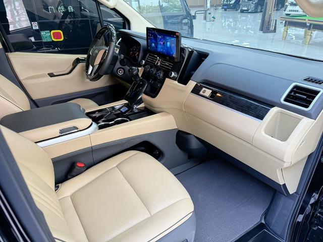 Toyota HiAce 2024 thumb 5
