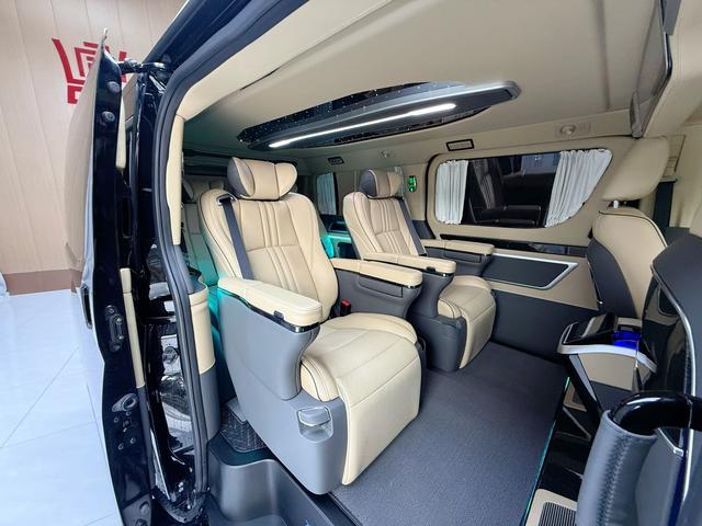 Toyota HiAce 2024 thumb 10