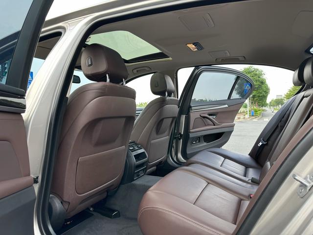 BMW 5 серии 2015 thumb 9