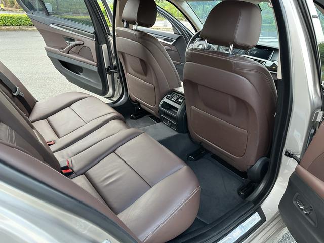 BMW 5 серии 2015 thumb 10