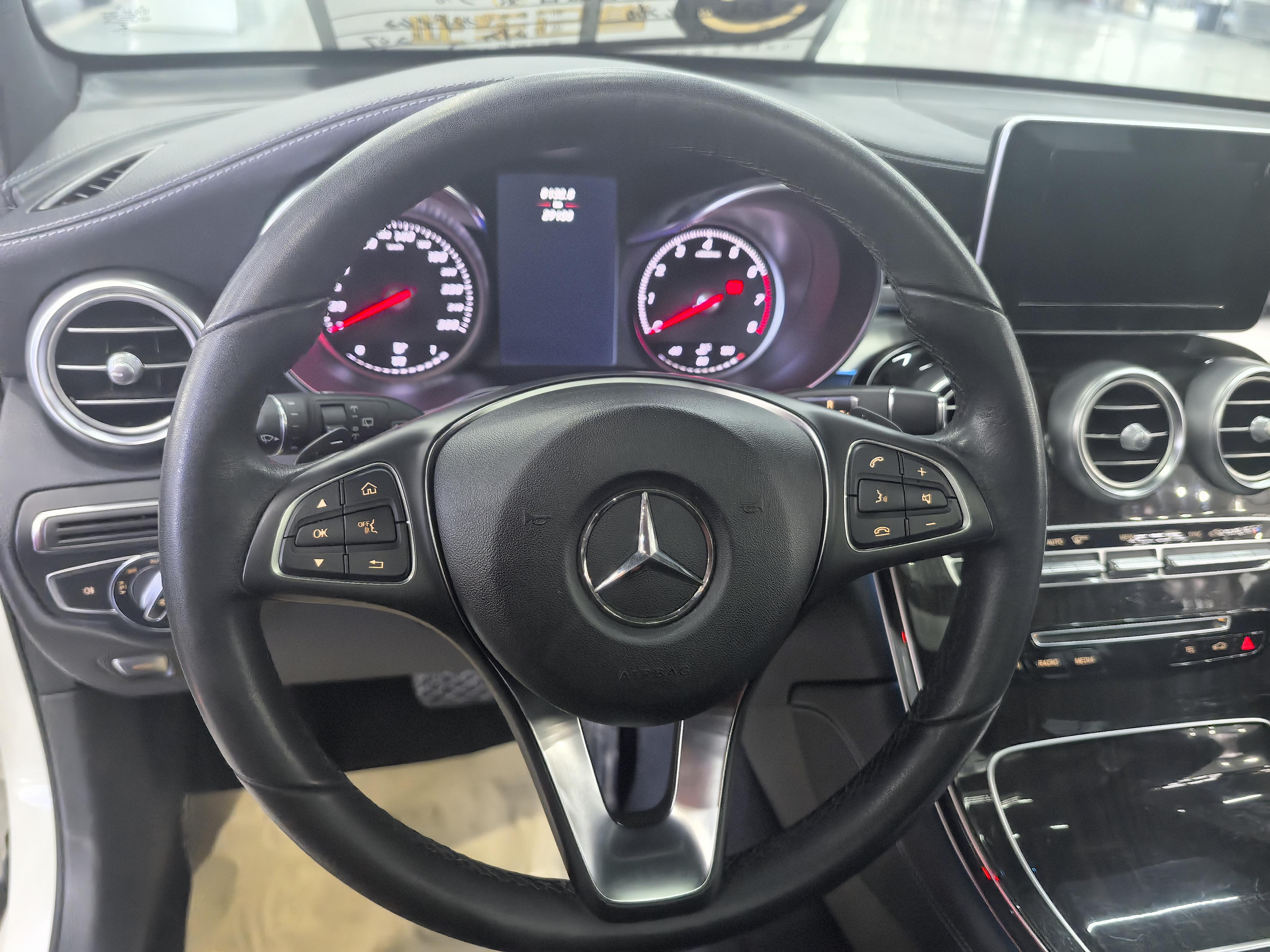 Mercedes-Benz GLC 2017 thumb 12