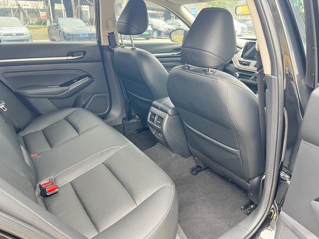 Nissan Altima 2022 thumb 6