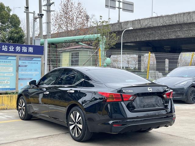 Nissan Altima 2022 thumb 7