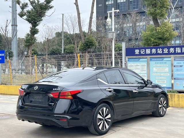 Nissan Altima 2022 thumb 9