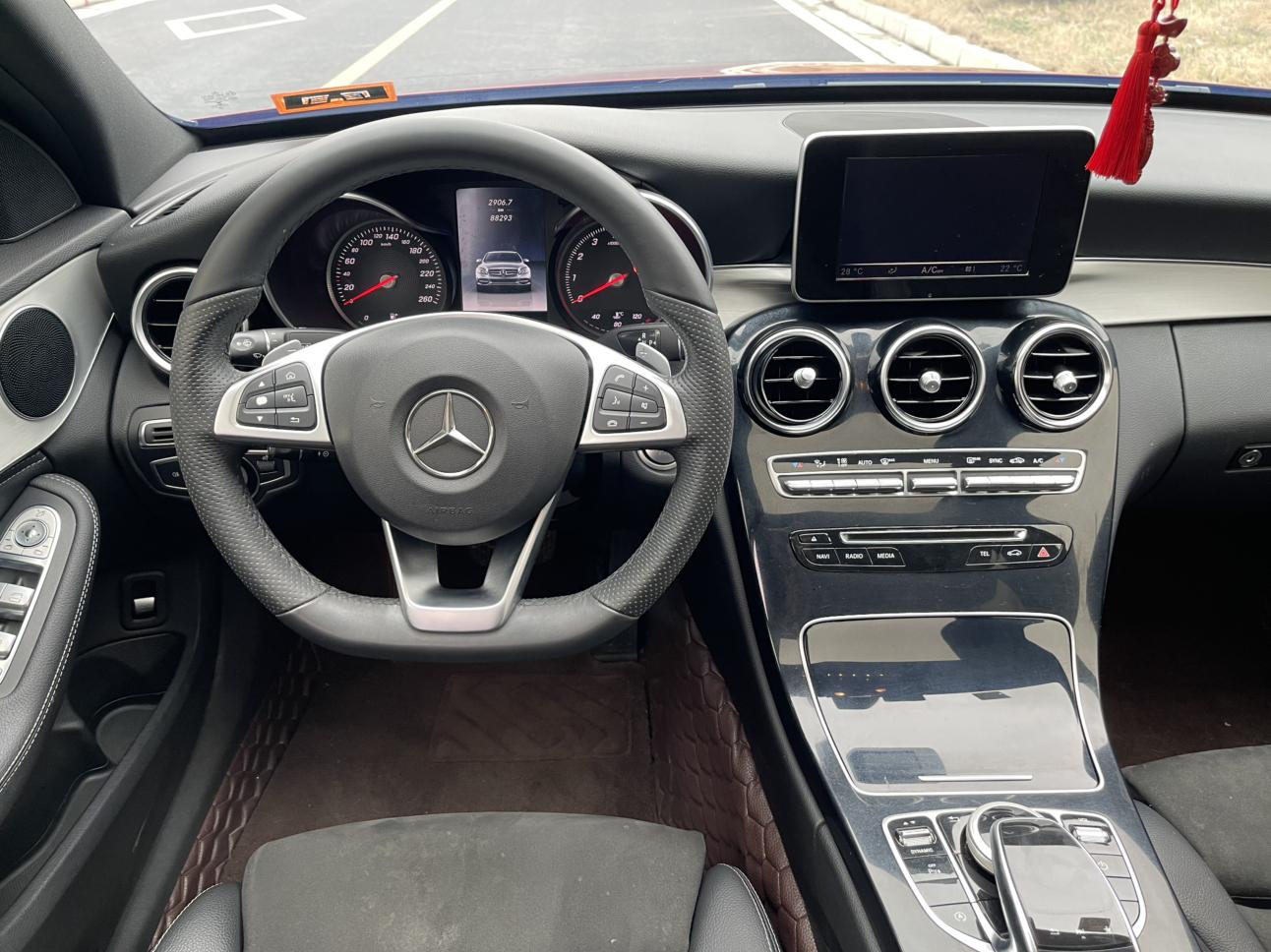 Mercedes-Benz C-Class 2017 thumb 9