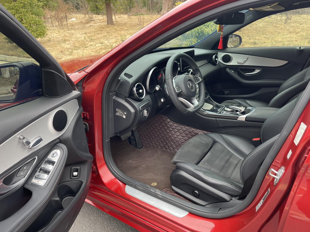 Mercedes-Benz C-Class 2017 thumb 11