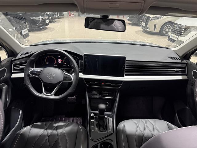 Volkswagen Tiguan 2022 thumb 3