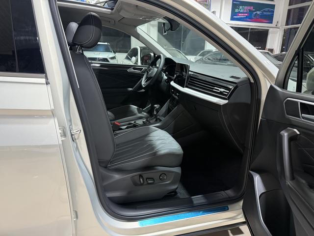 Volkswagen Tiguan 2022 thumb 4