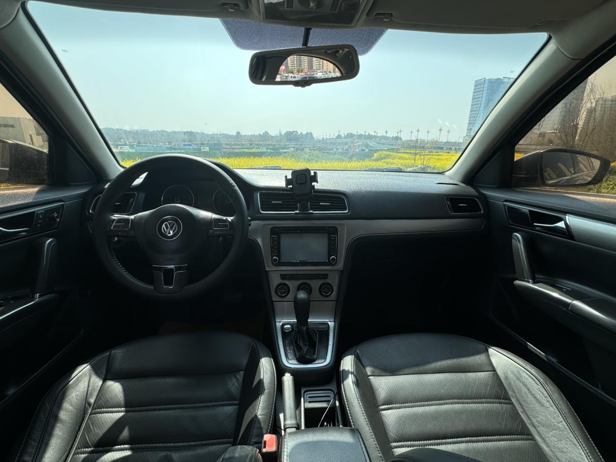 Volkswagen Lavida XR 2013 thumb 7
