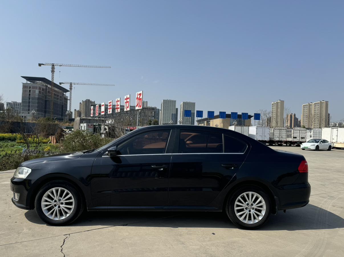 Volkswagen Lavida XR 2013 thumb 12