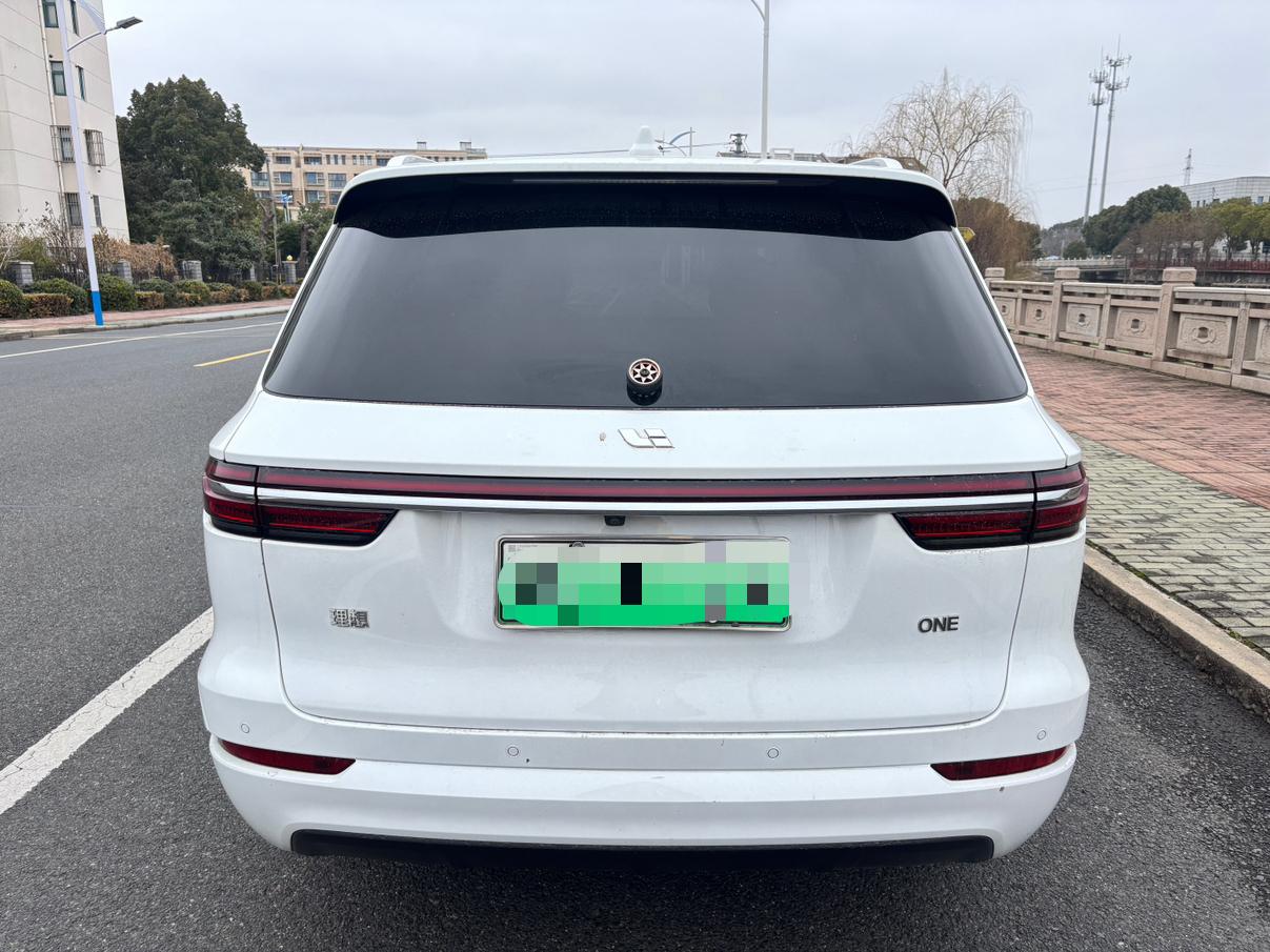 Lixiang (Li Auto) One 2022 thumb 2