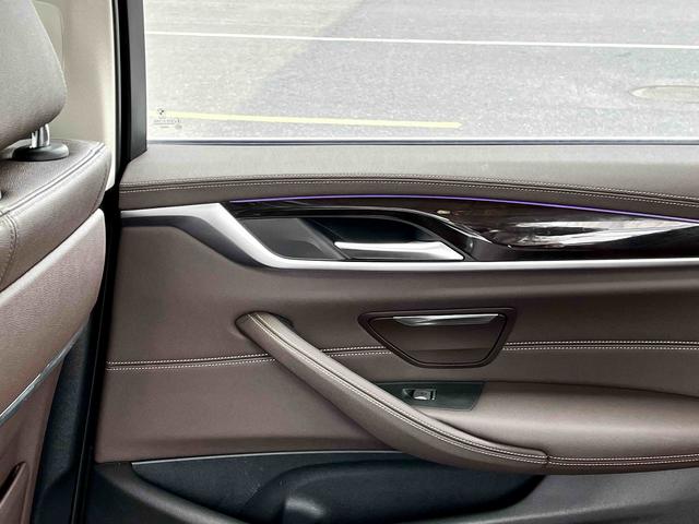 BMW 5 серии 2020 thumb 9