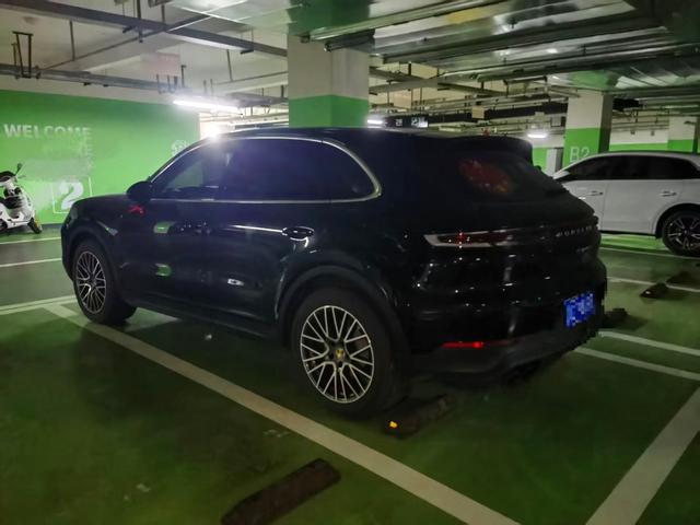 Porsche Cayenne 2024 thumb 5