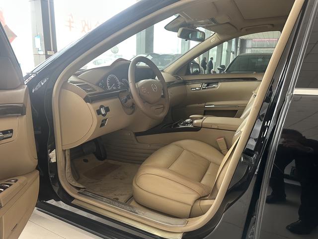 Mercedes-Benz S-Class 2012 thumb 2