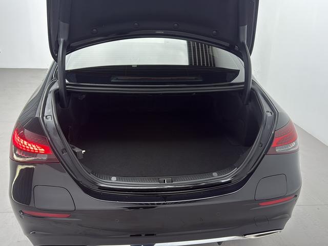 Mercedes-Benz E-Class 2023 thumb 12