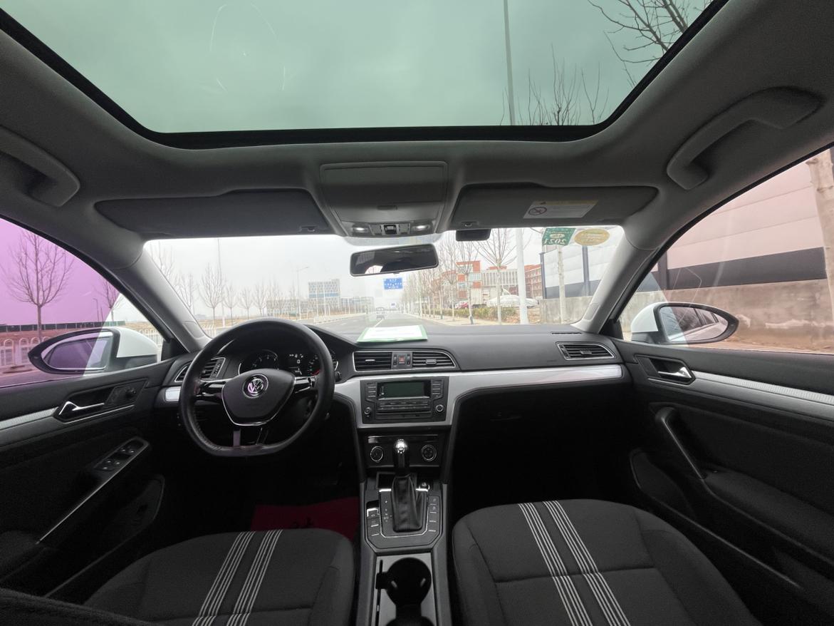 Volkswagen Lamando 2017 thumb 5