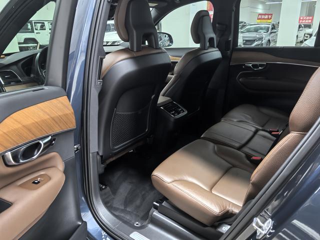 Volvo XC90 2021 thumb 4